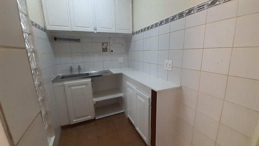 5 Bedroom Property for Sale in Ifafi North West
